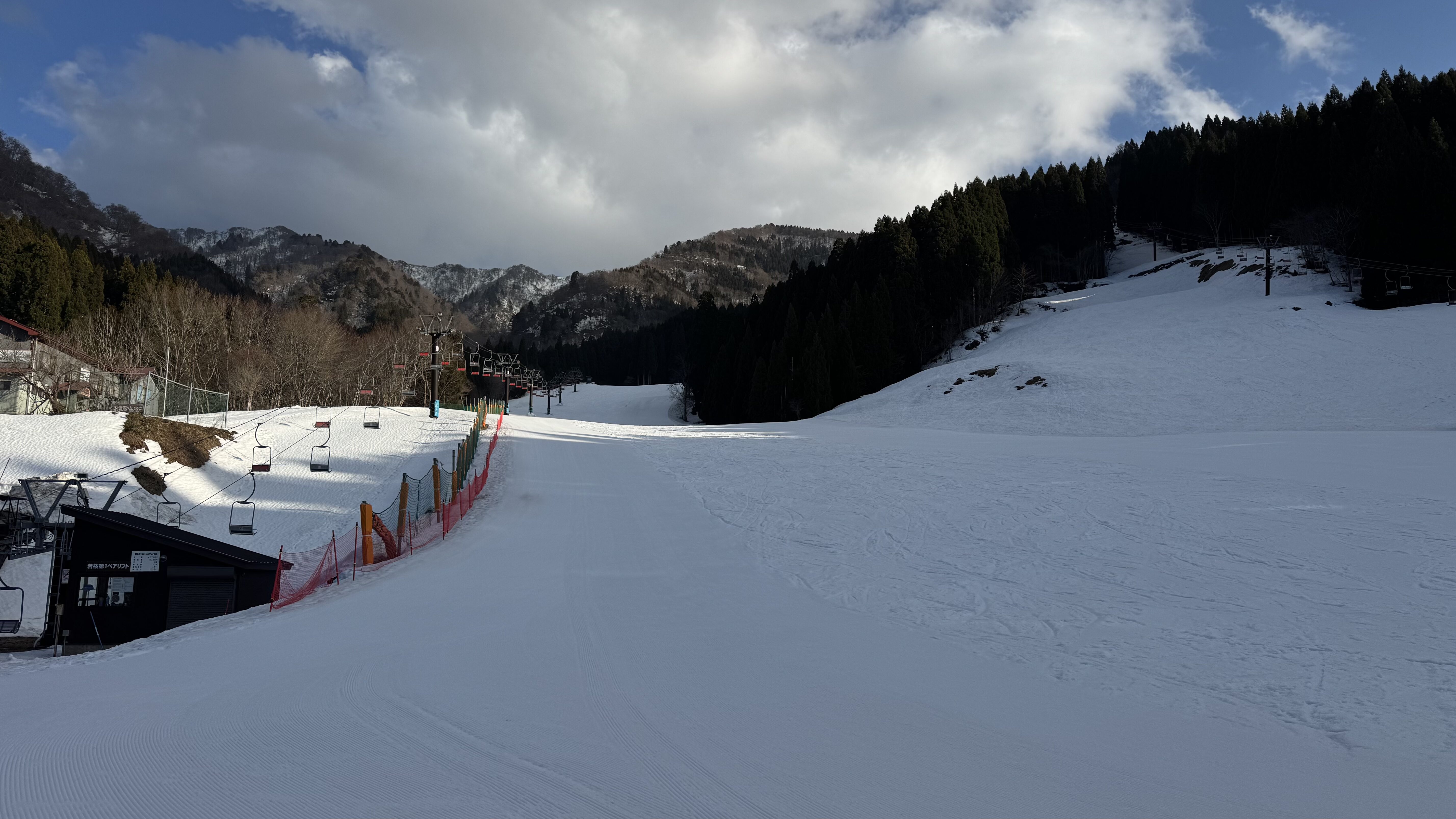 【若桜・氷ノ山】今しかできない雪の特別体験！氷ノ山スキー場をスノーシューでのびのび歩く！