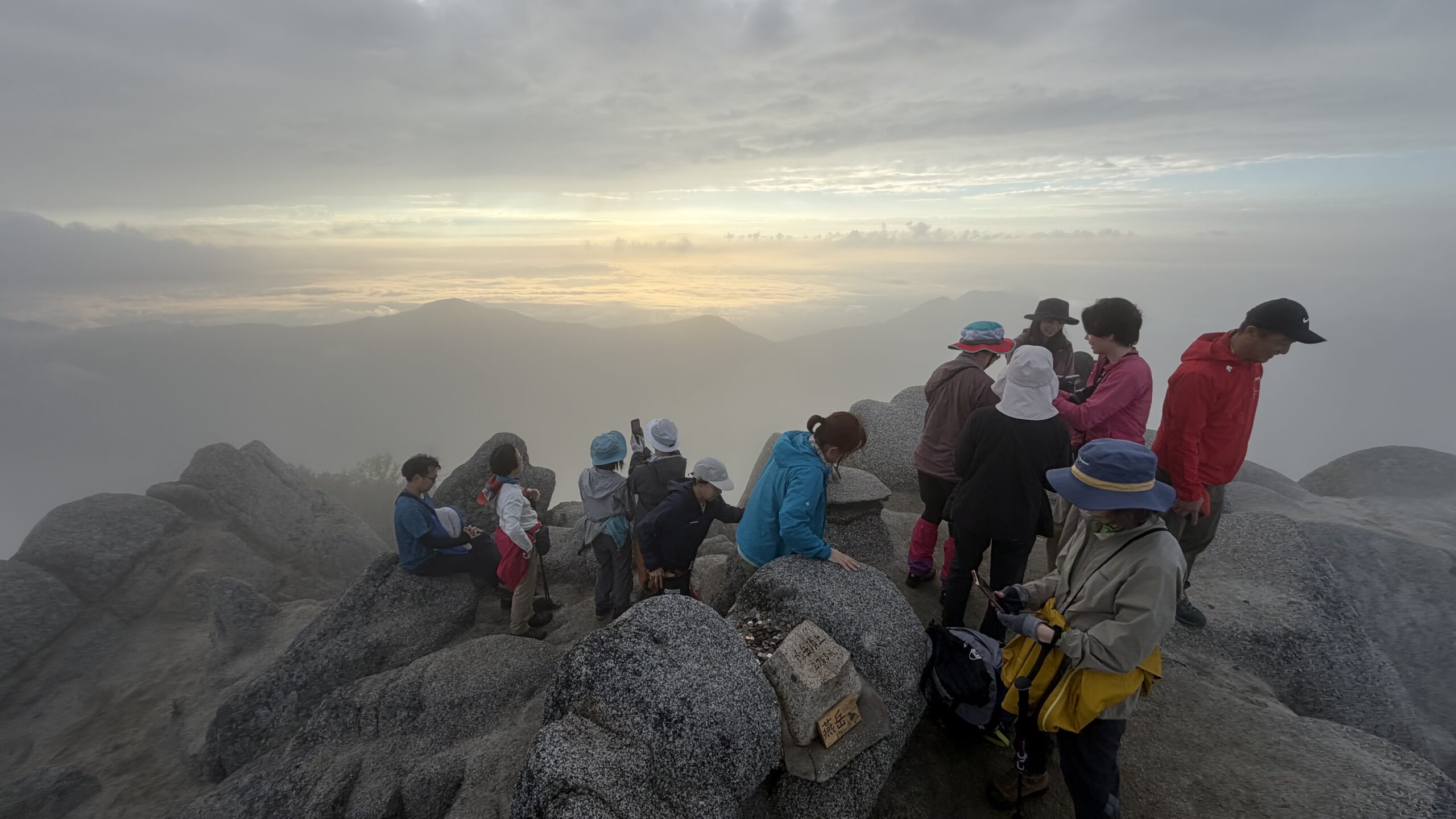 燕岳登山